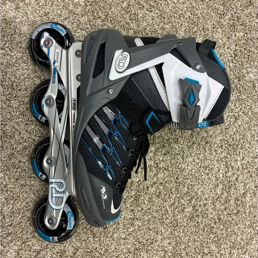 Woman’s Black & Blue roller skates Skates size 10 - Picture 2 of 12